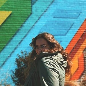 Meet your Posher, Celeste